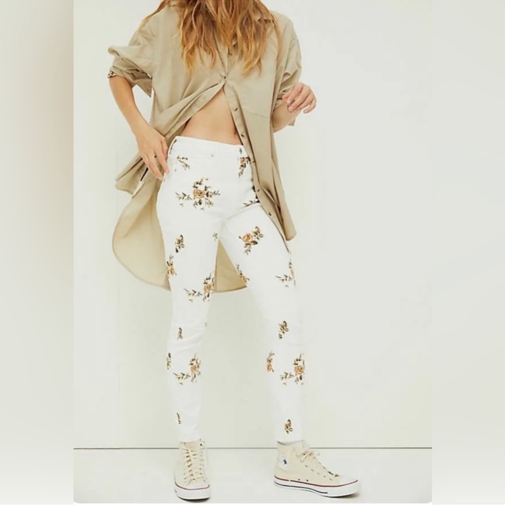 DRIFTWOOD Free People Jackie High Rise Floral Embroidered White Jean size 28